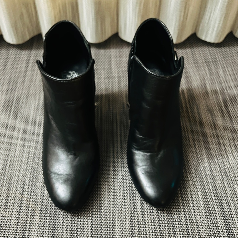 Vince Camuto Black Leather Ankle Booties